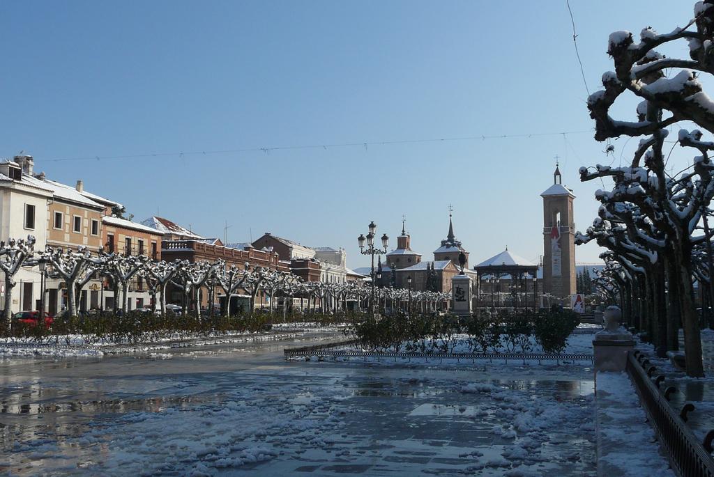 Ciudad De Alcala Hotel Alcalá de Henares Buitenkant foto